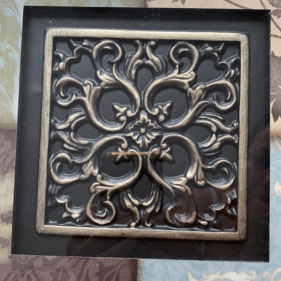 Frame - Picture 2 of 4